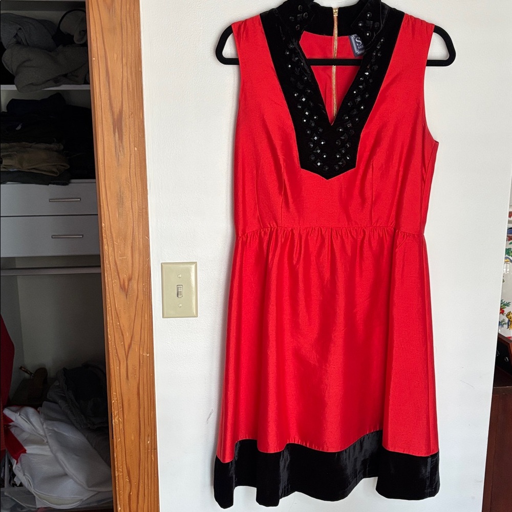 Sail to Sable dress size 6 Holiday Dress